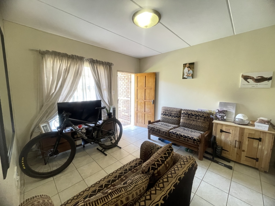 To Let 1 Bedroom Property for Rent in Doringkruin North West